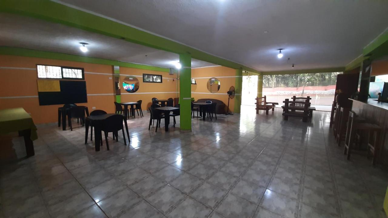 Hostel Peter Pan Puerto Iguazú Kültér fotó