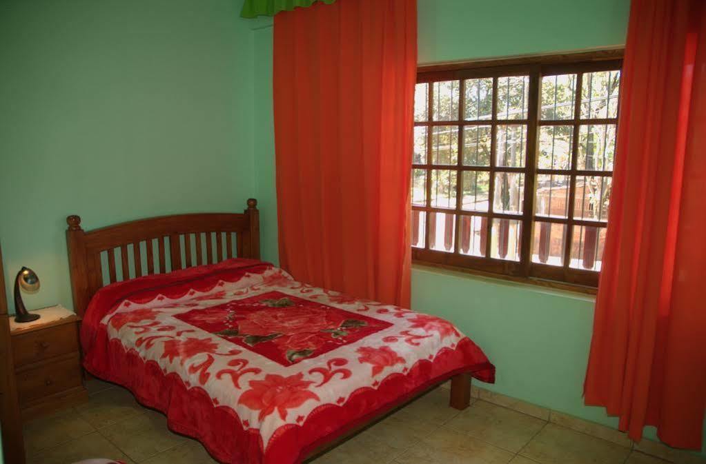 Hostel Peter Pan Puerto Iguazú Kültér fotó